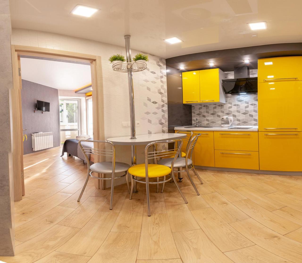 Yellow Loft Luxury Apartments With 2 Bedrooms Полтава Экстерьер фото